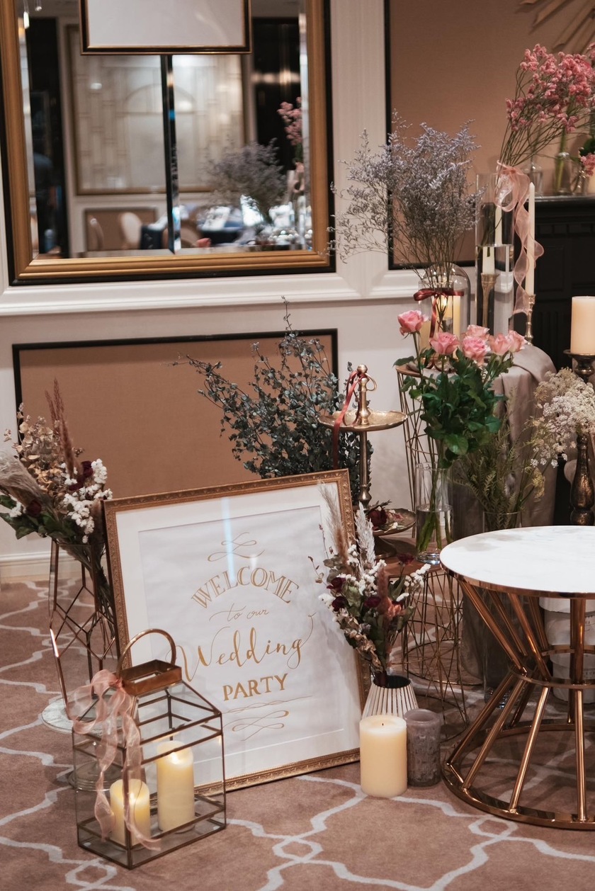 Are there certain flowers that cannot be specified depending on the season? Check with actual wedding photos [Bouquet and Floral Decoration Calendar].にて紹介している画像