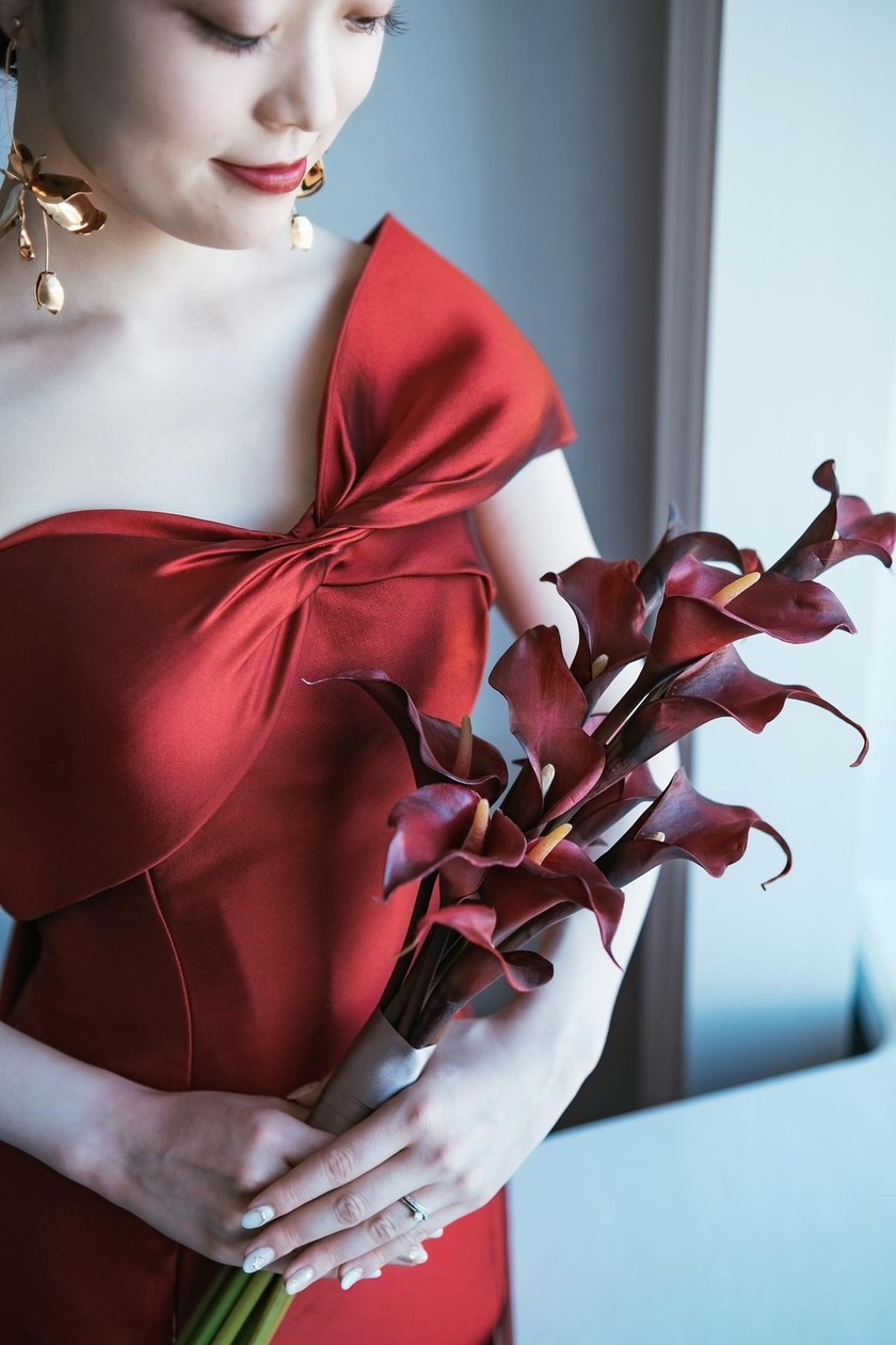 Are there certain flowers that cannot be specified depending on the season? Check with actual wedding photos [Bouquet and Floral Decoration Calendar].にて紹介している画像