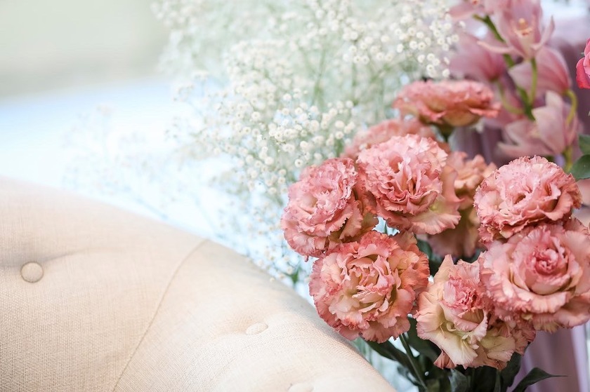 Are there certain flowers that cannot be specified depending on the season? Check with actual wedding photos [Bouquet and Floral Decoration Calendar].にて紹介している画像