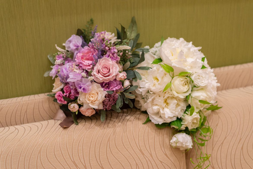 Are there certain flowers that cannot be specified depending on the season? Check with actual wedding photos [Bouquet and Floral Decoration Calendar].にて紹介している画像
