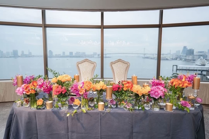 Are there certain flowers that cannot be specified depending on the season? Check with actual wedding photos [Bouquet and Floral Decoration Calendar].にて紹介している画像