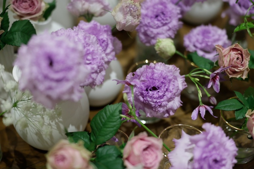 Are there certain flowers that cannot be specified depending on the season? Check with actual wedding photos [Bouquet and Floral Decoration Calendar].にて紹介している画像