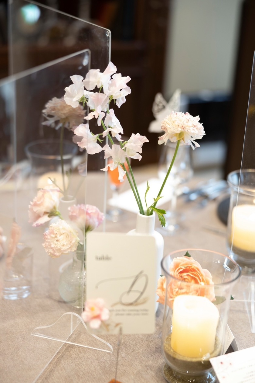 Are there certain flowers that cannot be specified depending on the season? Check with actual wedding photos [Bouquet and Floral Decoration Calendar].にて紹介している画像