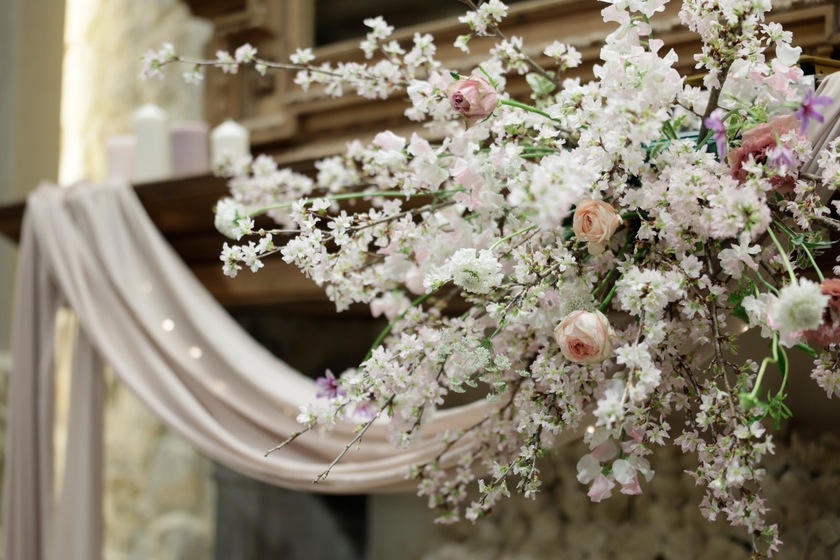 Are there certain flowers that cannot be specified depending on the season? Check with actual wedding photos [Bouquet and Floral Decoration Calendar].にて紹介している画像