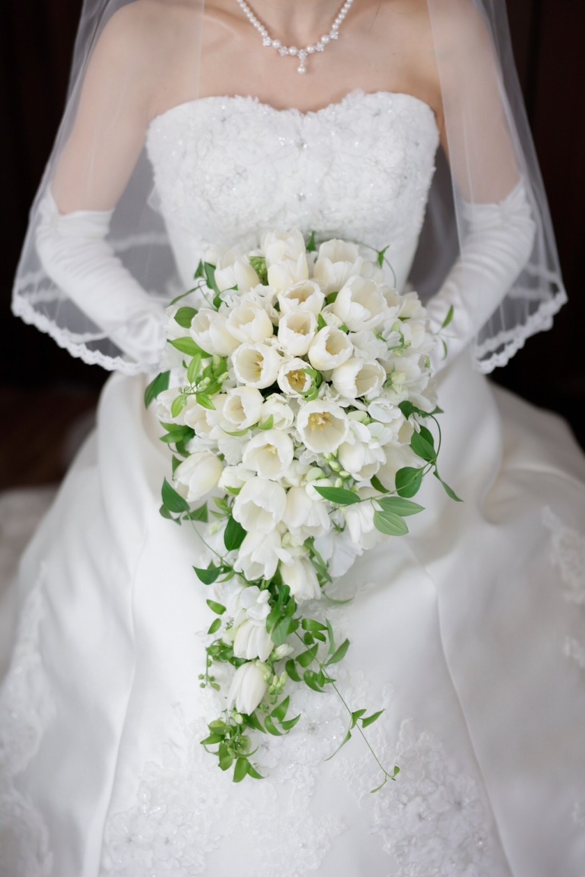Are there certain flowers that cannot be specified depending on the season? Check with actual wedding photos [Bouquet and Floral Decoration Calendar].にて紹介している画像