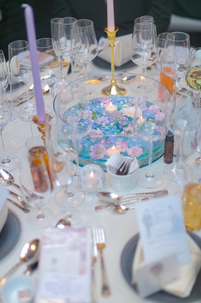 Are there certain flowers that cannot be specified depending on the season? Check with actual wedding photos [Bouquet and Floral Decoration Calendar].にて紹介している画像