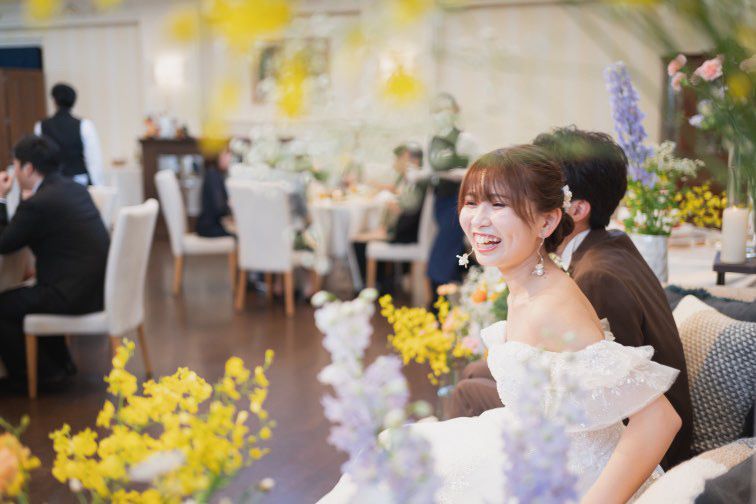 Are there certain flowers that cannot be specified depending on the season? Check with actual wedding photos [Bouquet and Floral Decoration Calendar].にて紹介している画像