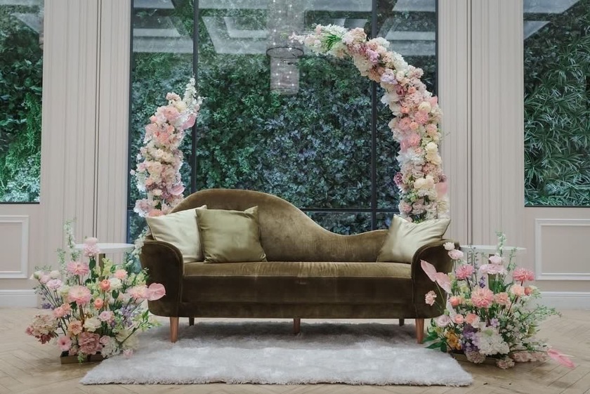 Are there certain flowers that cannot be specified depending on the season? Check with actual wedding photos [Bouquet and Floral Decoration Calendar].にて紹介している画像