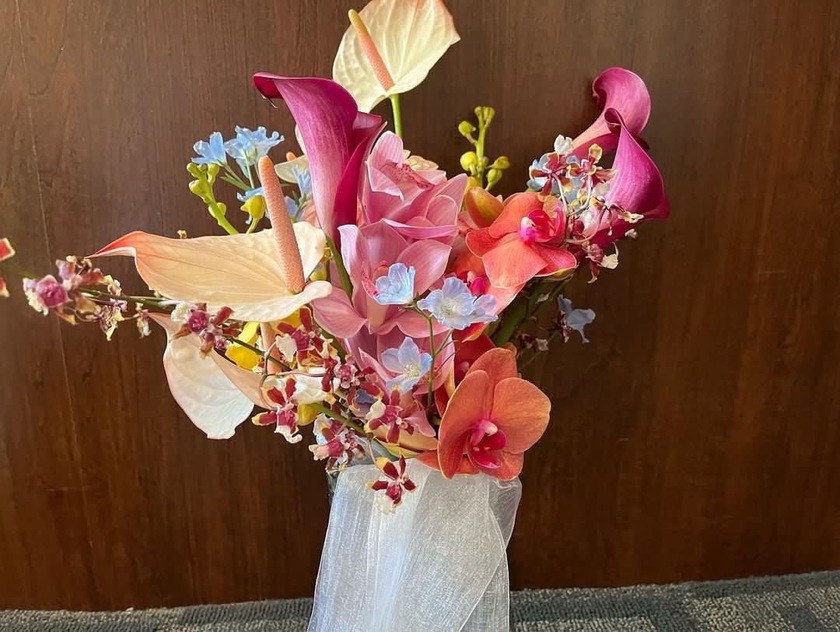 Are there certain flowers that cannot be specified depending on the season? Check with actual wedding photos [Bouquet and Floral Decoration Calendar].にて紹介している画像