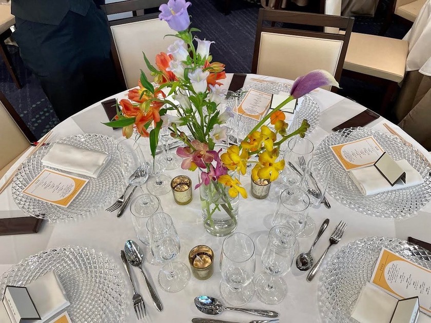 Are there certain flowers that cannot be specified depending on the season? Check with actual wedding photos [Bouquet and Floral Decoration Calendar].にて紹介している画像