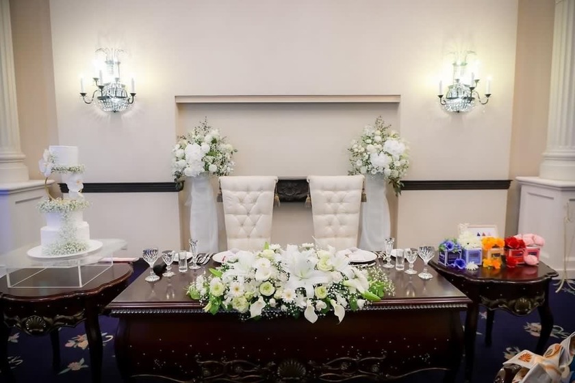 Are there certain flowers that cannot be specified depending on the season? Check with actual wedding photos [Bouquet and Floral Decoration Calendar].にて紹介している画像