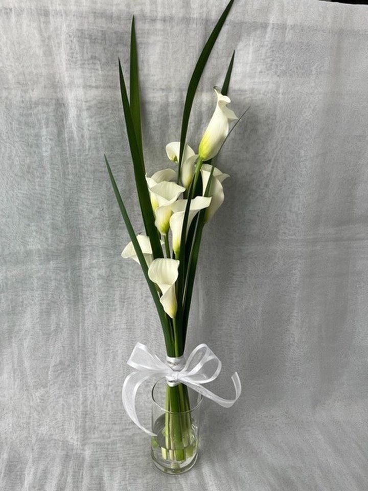 Are there certain flowers that cannot be specified depending on the season? Check with actual wedding photos [Bouquet and Floral Decoration Calendar].にて紹介している画像