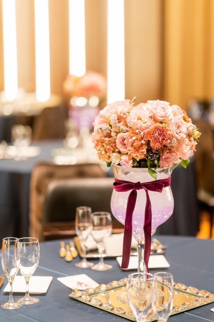 Are there certain flowers that cannot be specified depending on the season? Check with actual wedding photos [Bouquet and Floral Decoration Calendar].にて紹介している画像