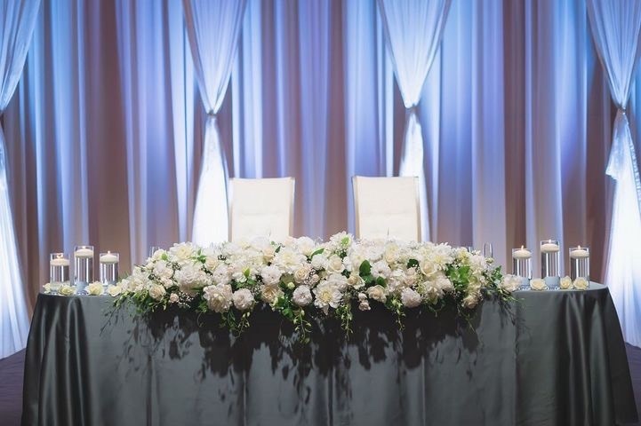 Are there certain flowers that cannot be specified depending on the season? Check with actual wedding photos [Bouquet and Floral Decoration Calendar].にて紹介している画像