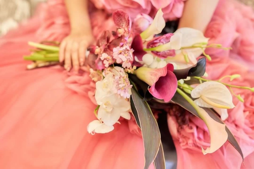 Are there certain flowers that cannot be specified depending on the season? Check with actual wedding photos [Bouquet and Floral Decoration Calendar].にて紹介している画像