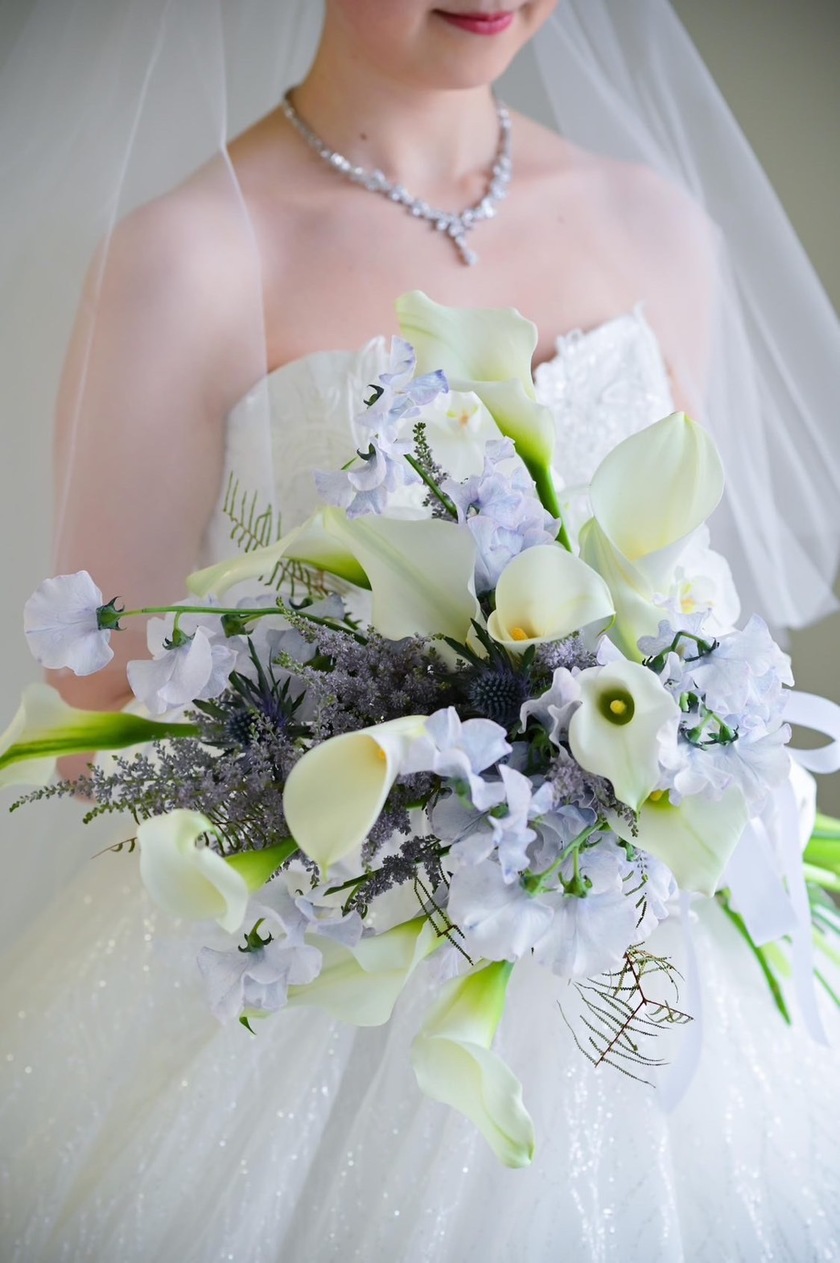Are there certain flowers that cannot be specified depending on the season? Check with actual wedding photos [Bouquet and Floral Decoration Calendar].にて紹介している画像