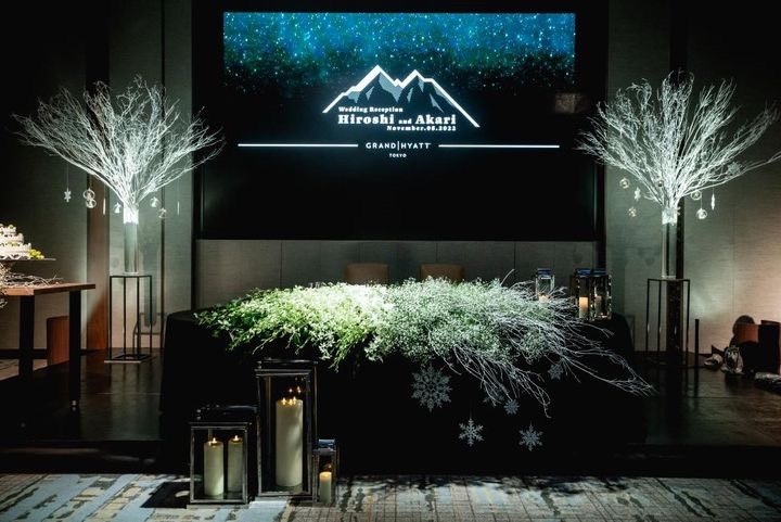 Are there certain flowers that cannot be specified depending on the season? Check with actual wedding photos [Bouquet and Floral Decoration Calendar].にて紹介している画像