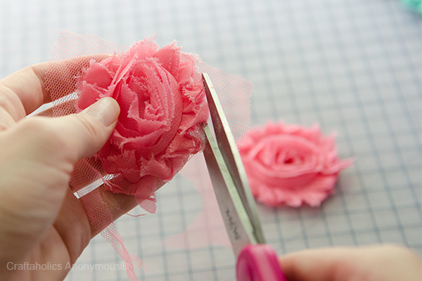 "DIY Delight: Enjoying a Barefoot Beach Wedding with Handmade 'Barefoot Sandals' ♡"にて紹介している画像
