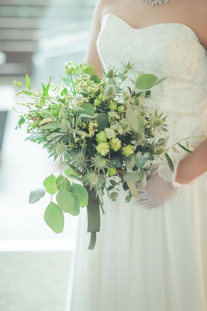 Are there certain flowers that cannot be specified depending on the season? Check with actual wedding photos [Bouquet and Floral Decoration Calendar].にて紹介している画像