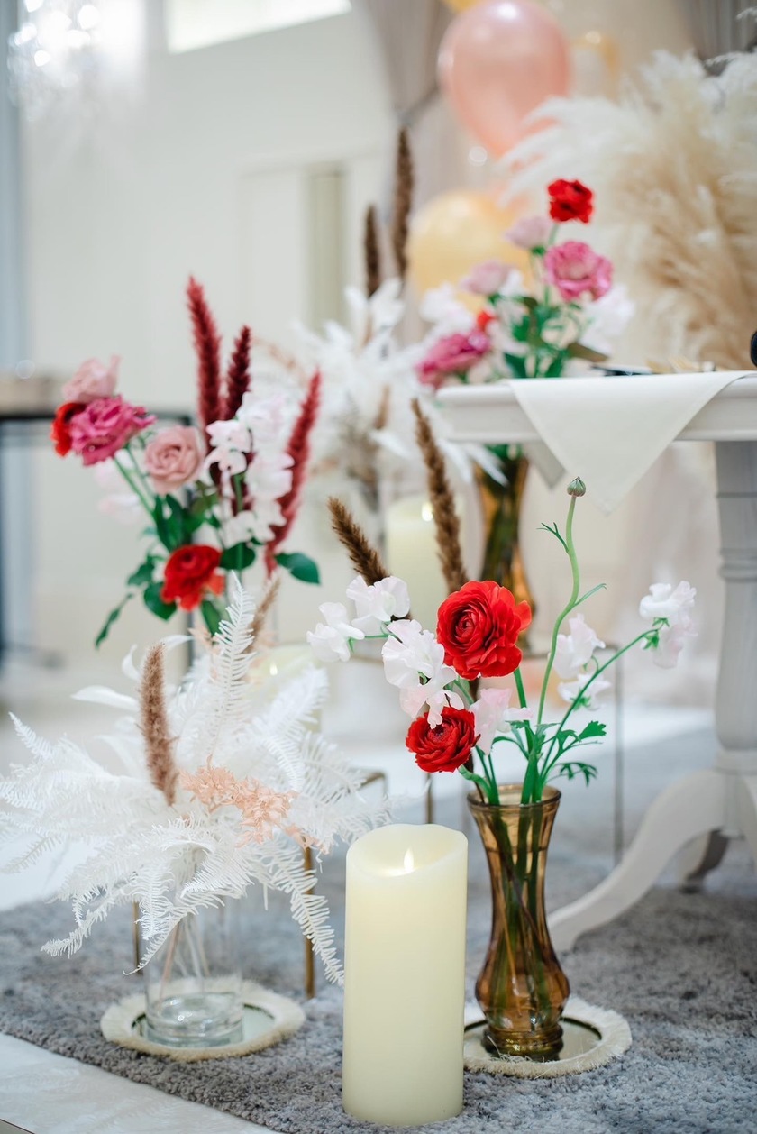 Are there certain flowers that cannot be specified depending on the season? Check with actual wedding photos [Bouquet and Floral Decoration Calendar].にて紹介している画像