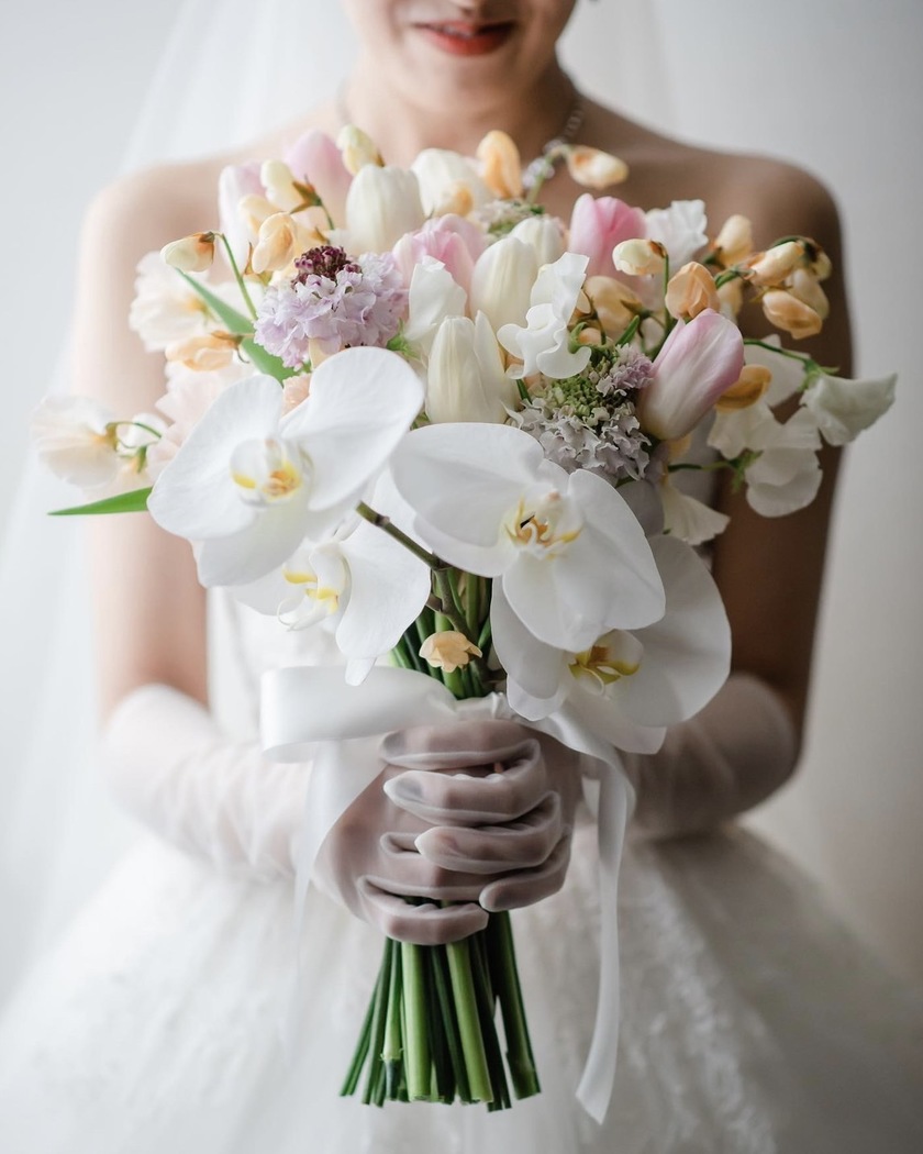 Are there certain flowers that cannot be specified depending on the season? Check with actual wedding photos [Bouquet and Floral Decoration Calendar].にて紹介している画像