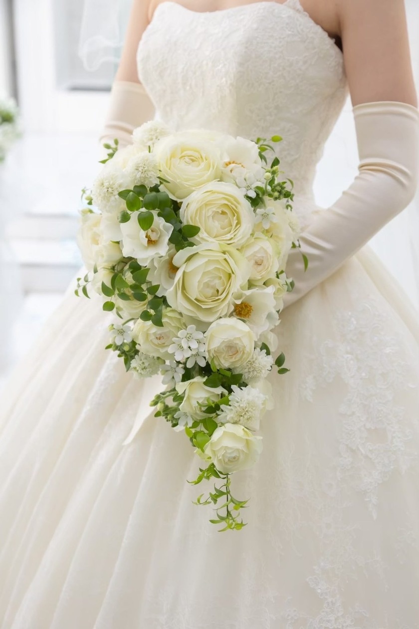 Are there certain flowers that cannot be specified depending on the season? Check with actual wedding photos [Bouquet and Floral Decoration Calendar].にて紹介している画像
