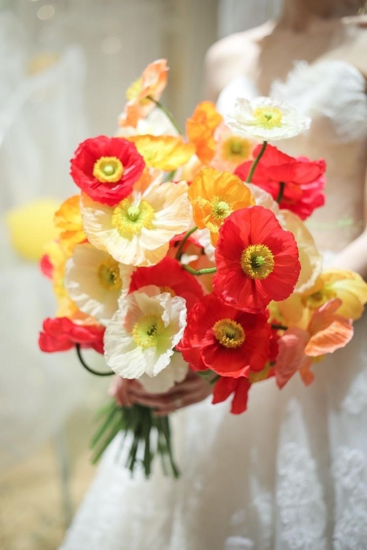 Are there certain flowers that cannot be specified depending on the season? Check with actual wedding photos [Bouquet and Floral Decoration Calendar].にて紹介している画像