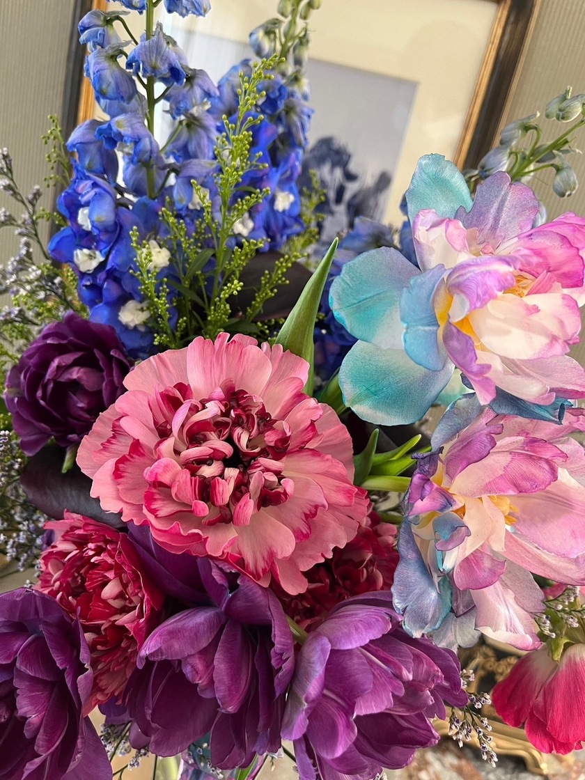 Are there certain flowers that cannot be specified depending on the season? Check with actual wedding photos [Bouquet and Floral Decoration Calendar].にて紹介している画像