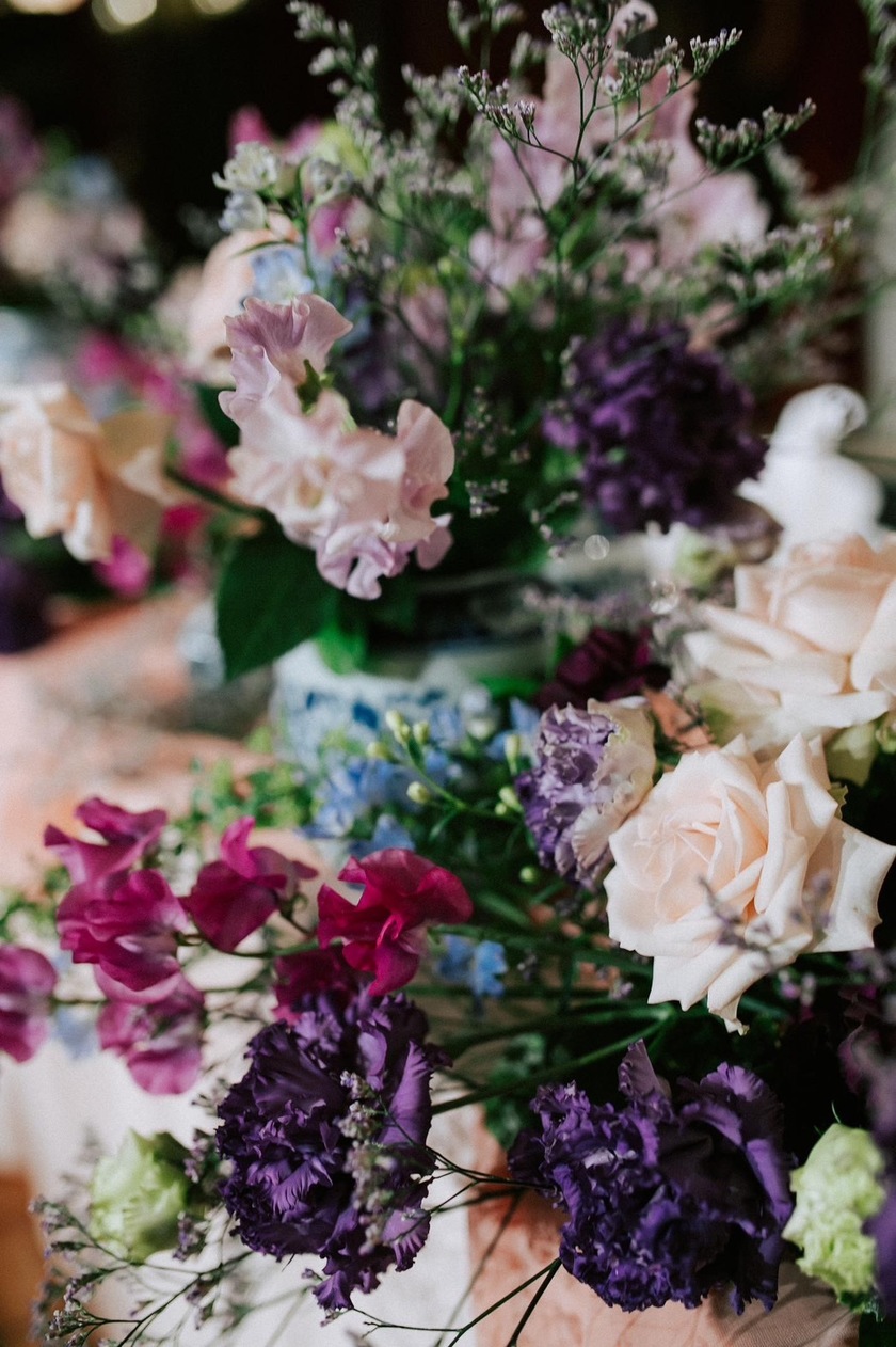 Are there certain flowers that cannot be specified depending on the season? Check with actual wedding photos [Bouquet and Floral Decoration Calendar].にて紹介している画像