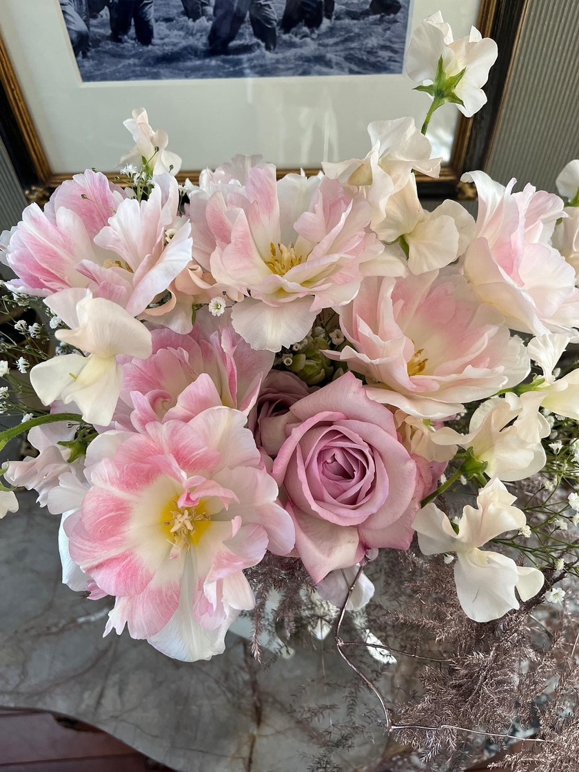 Are there certain flowers that cannot be specified depending on the season? Check with actual wedding photos [Bouquet and Floral Decoration Calendar].にて紹介している画像