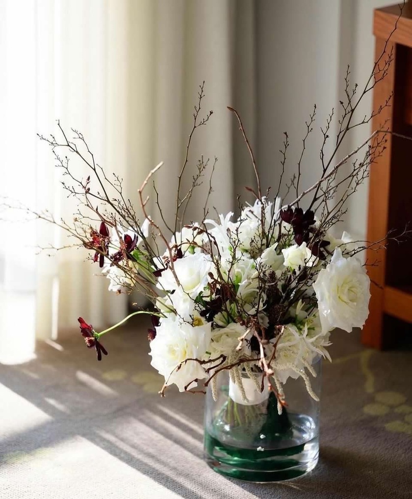 Are there certain flowers that cannot be specified depending on the season? Check with actual wedding photos [Bouquet and Floral Decoration Calendar].にて紹介している画像