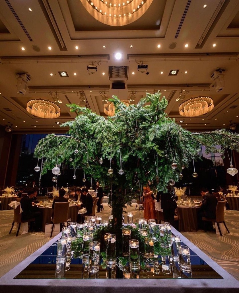 Are there certain flowers that cannot be specified depending on the season? Check with actual wedding photos [Bouquet and Floral Decoration Calendar].にて紹介している画像