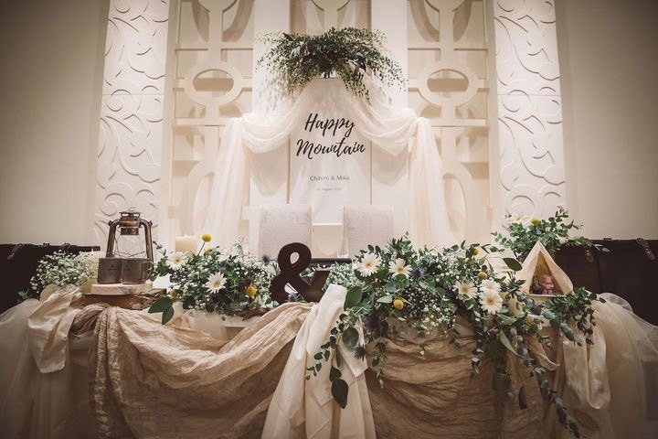 Are there certain flowers that cannot be specified depending on the season? Check with actual wedding photos [Bouquet and Floral Decoration Calendar].にて紹介している画像