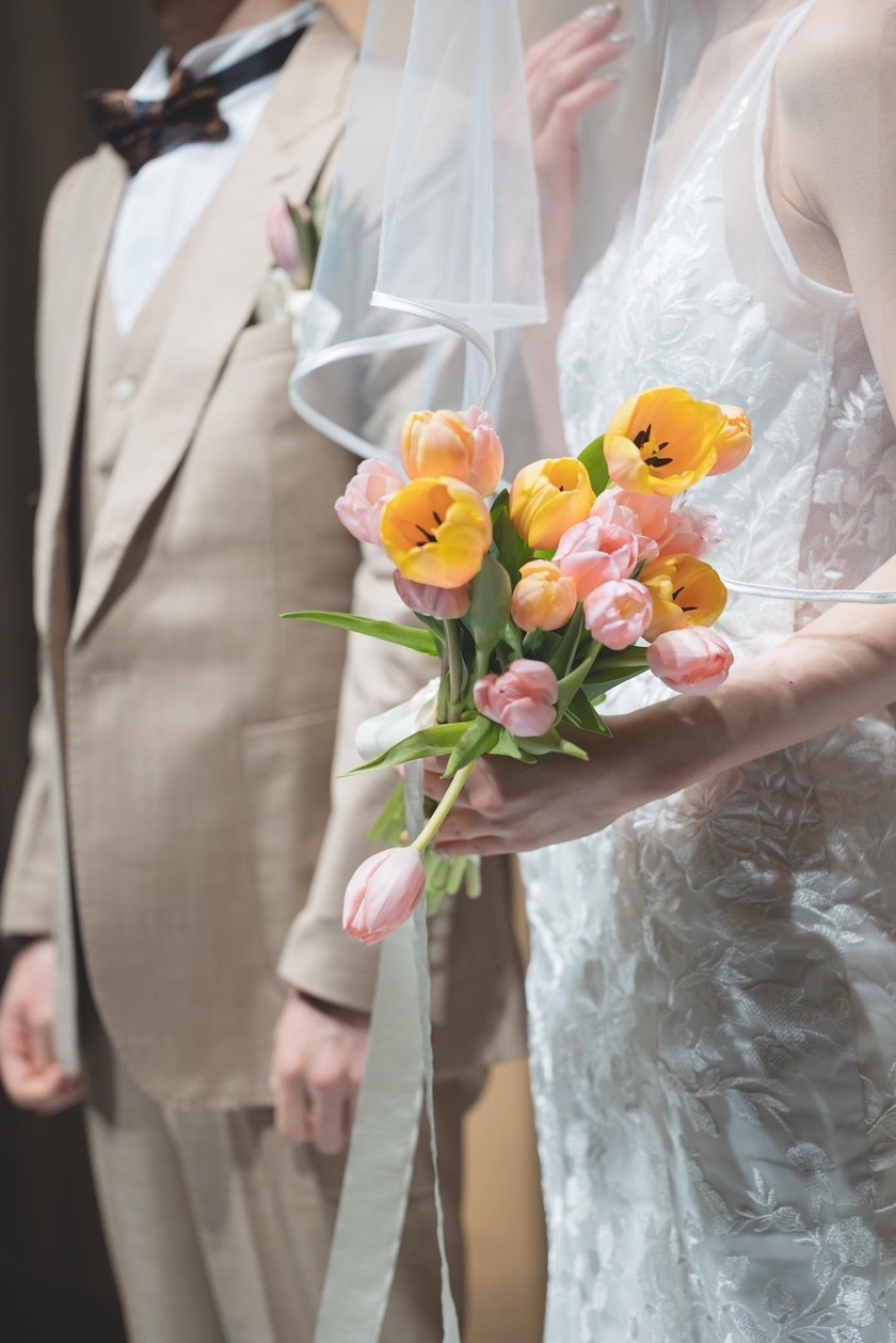 Are there certain flowers that cannot be specified depending on the season? Check with actual wedding photos [Bouquet and Floral Decoration Calendar].にて紹介している画像