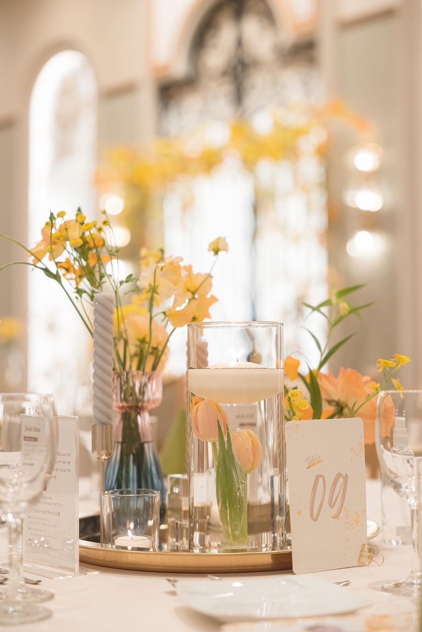 Are there certain flowers that cannot be specified depending on the season? Check with actual wedding photos [Bouquet and Floral Decoration Calendar].にて紹介している画像