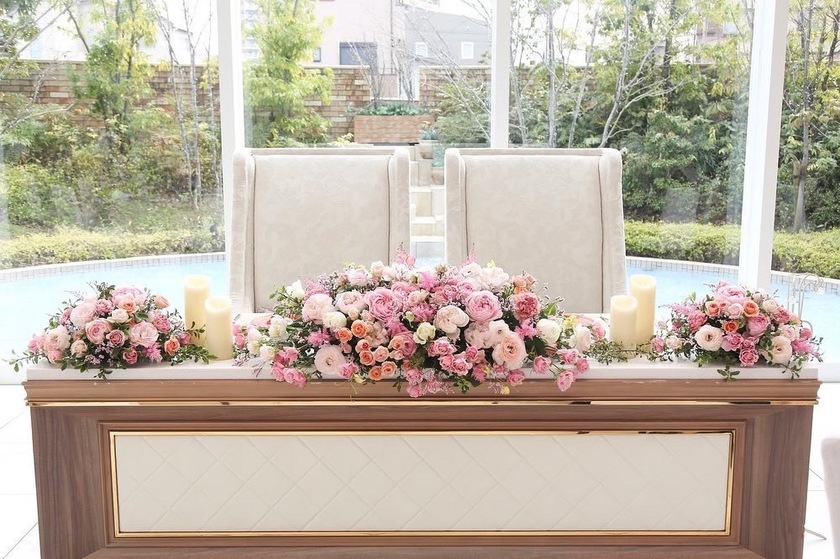 Are there certain flowers that cannot be specified depending on the season? Check with actual wedding photos [Bouquet and Floral Decoration Calendar].にて紹介している画像