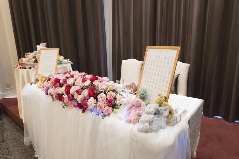 Are there certain flowers that cannot be specified depending on the season? Check with actual wedding photos [Bouquet and Floral Decoration Calendar].にて紹介している画像