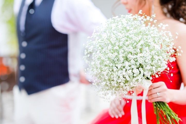 Are there certain flowers that cannot be specified depending on the season? Check with actual wedding photos [Bouquet and Floral Decoration Calendar].にて紹介している画像