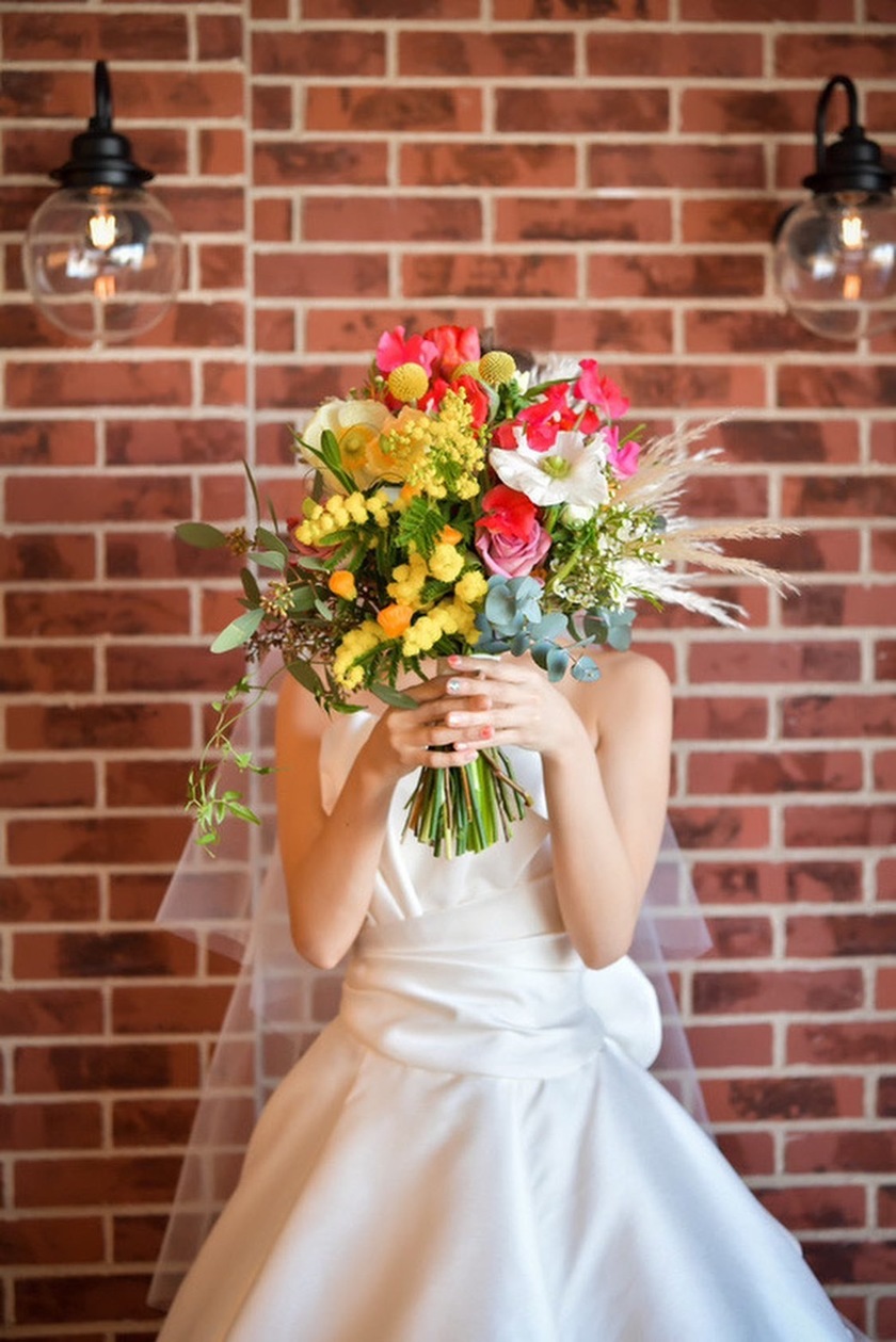 Are there certain flowers that cannot be specified depending on the season? Check with actual wedding photos [Bouquet and Floral Decoration Calendar].にて紹介している画像