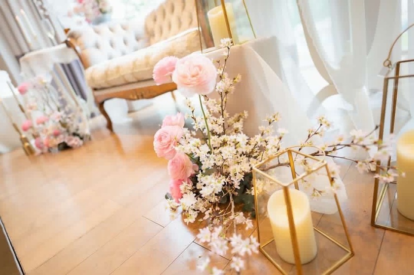 Are there certain flowers that cannot be specified depending on the season? Check with actual wedding photos [Bouquet and Floral Decoration Calendar].にて紹介している画像