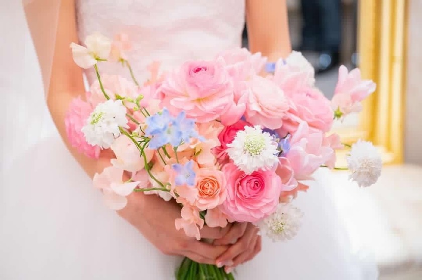 Are there certain flowers that cannot be specified depending on the season? Check with actual wedding photos [Bouquet and Floral Decoration Calendar].にて紹介している画像