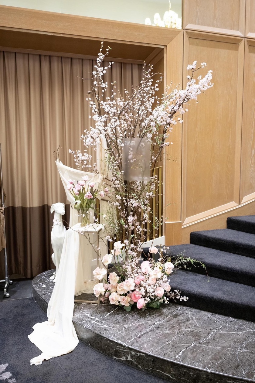 Are there certain flowers that cannot be specified depending on the season? Check with actual wedding photos [Bouquet and Floral Decoration Calendar].にて紹介している画像