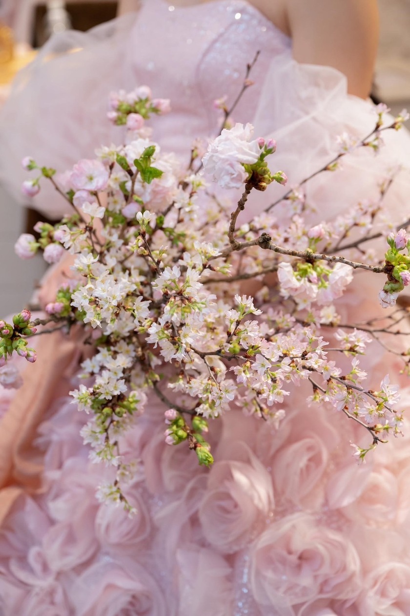 Are there certain flowers that cannot be specified depending on the season? Check with actual wedding photos [Bouquet and Floral Decoration Calendar].にて紹介している画像