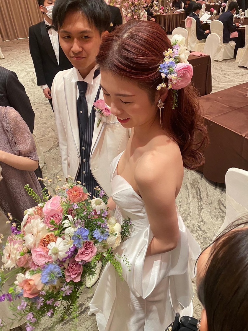 Are there certain flowers that cannot be specified depending on the season? Check with actual wedding photos [Bouquet and Floral Decoration Calendar].にて紹介している画像