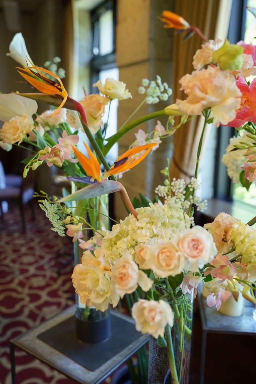 Are there certain flowers that cannot be specified depending on the season? Check with actual wedding photos [Bouquet and Floral Decoration Calendar].にて紹介している画像