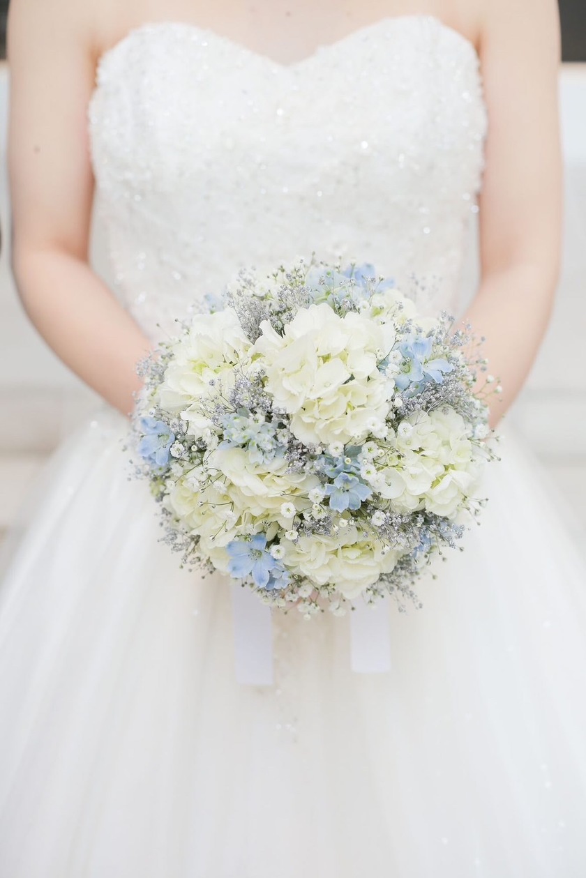Are there certain flowers that cannot be specified depending on the season? Check with actual wedding photos [Bouquet and Floral Decoration Calendar].にて紹介している画像