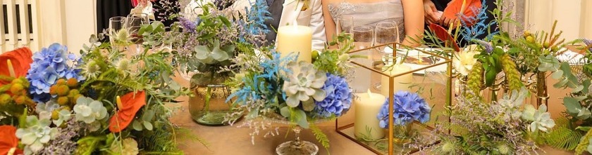 Are there certain flowers that cannot be specified depending on the season? Check with actual wedding photos [Bouquet and Floral Decoration Calendar].にて紹介している画像