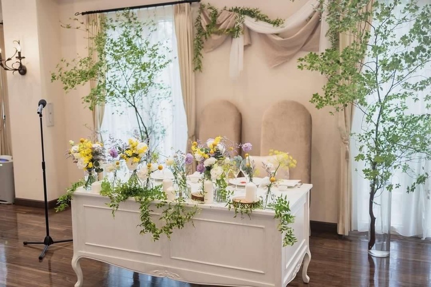 Are there certain flowers that cannot be specified depending on the season? Check with actual wedding photos [Bouquet and Floral Decoration Calendar].にて紹介している画像