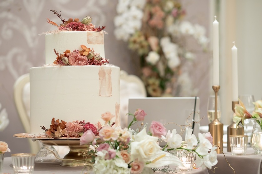 Are there certain flowers that cannot be specified depending on the season? Check with actual wedding photos [Bouquet and Floral Decoration Calendar].にて紹介している画像