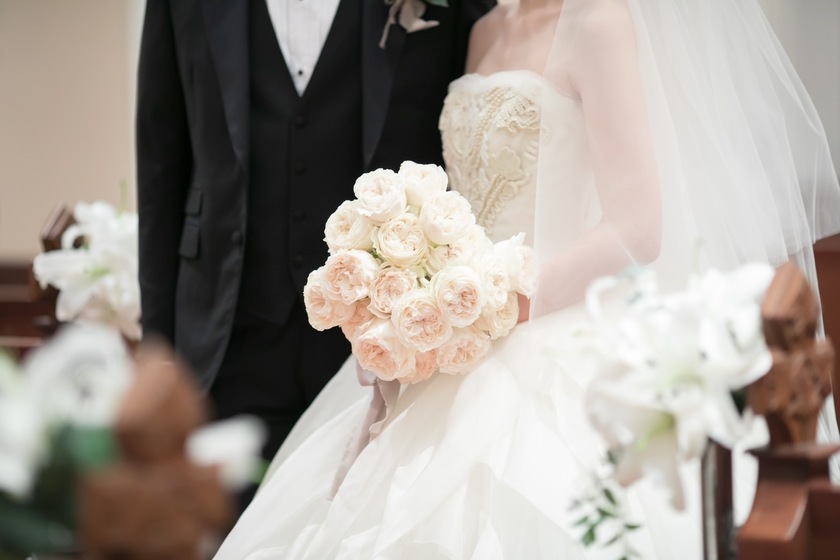 Are there certain flowers that cannot be specified depending on the season? Check with actual wedding photos [Bouquet and Floral Decoration Calendar].にて紹介している画像